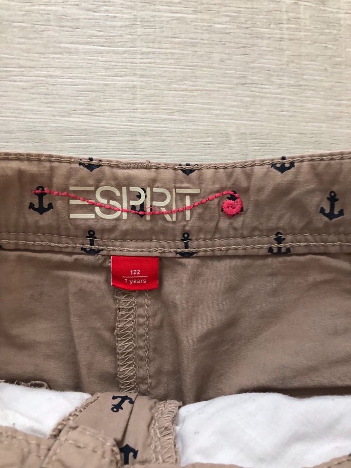 Esprit Shorts Anker Größe 122 braun in Knittlingen