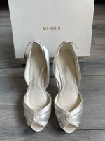 MENBUR Satin High Heels/Plateau Pumps Niedersachsen - Achim Vorschau