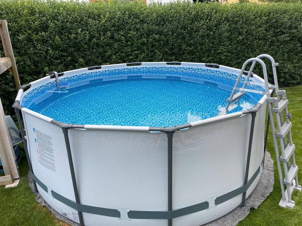 Pool Steel Pro MAX Ø 366 x 122 cm Komplettset mit  viel Zubehör in Augsburg