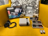 Nintendo NES Classic Mini mit 2 Wireless Controllern OVP Niedersachsen - Horneburg Vorschau