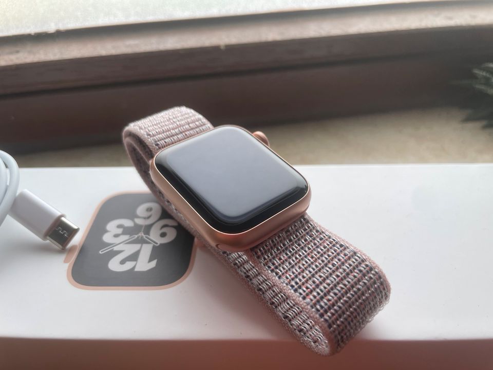 Apple Watch se 40mm in Stuttgart