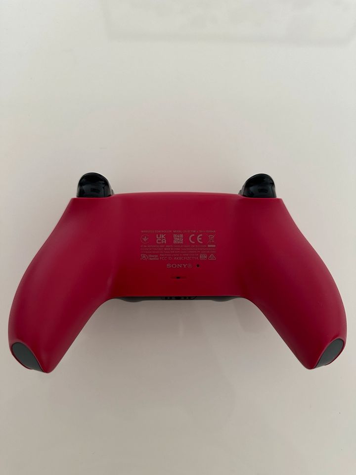 PS5 Controller Red Edition in Hanau