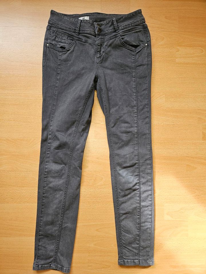 Damen Jeans skinny  von Street One *Größe 28* in Nürnberg (Mittelfr)