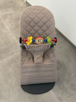 BabyBjörn Wippe mit Spielzeug Nordrhein-Westfalen - Eitorf Vorschau