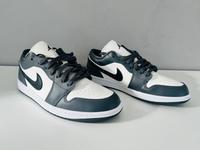 Original Nike Air Jordan 1 Low Grau Weiß Schwarz Gr. 44 WMNS Nordrhein-Westfalen - Kerpen Vorschau