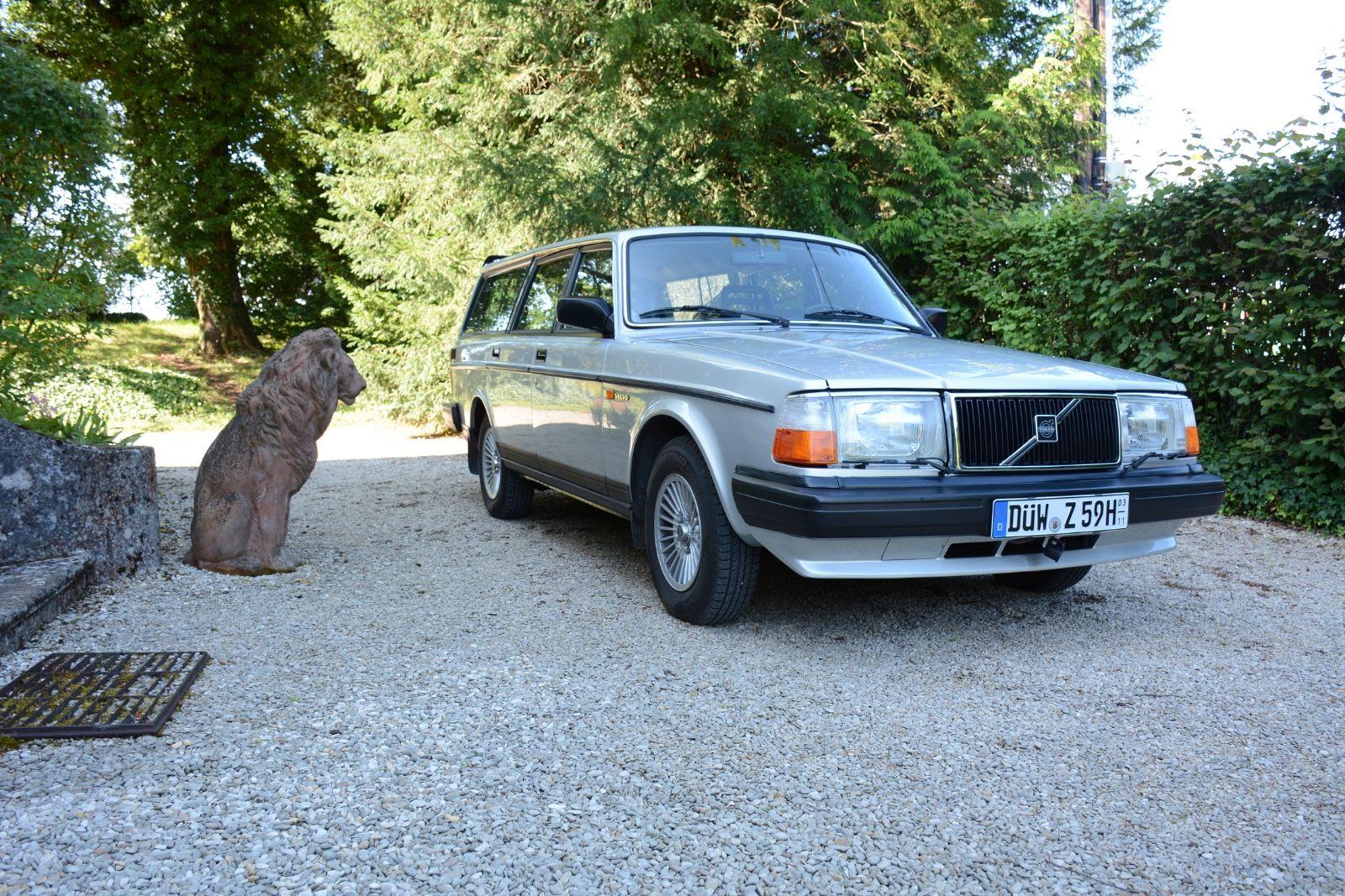 Abbildung des Autos Volvo 245 DL