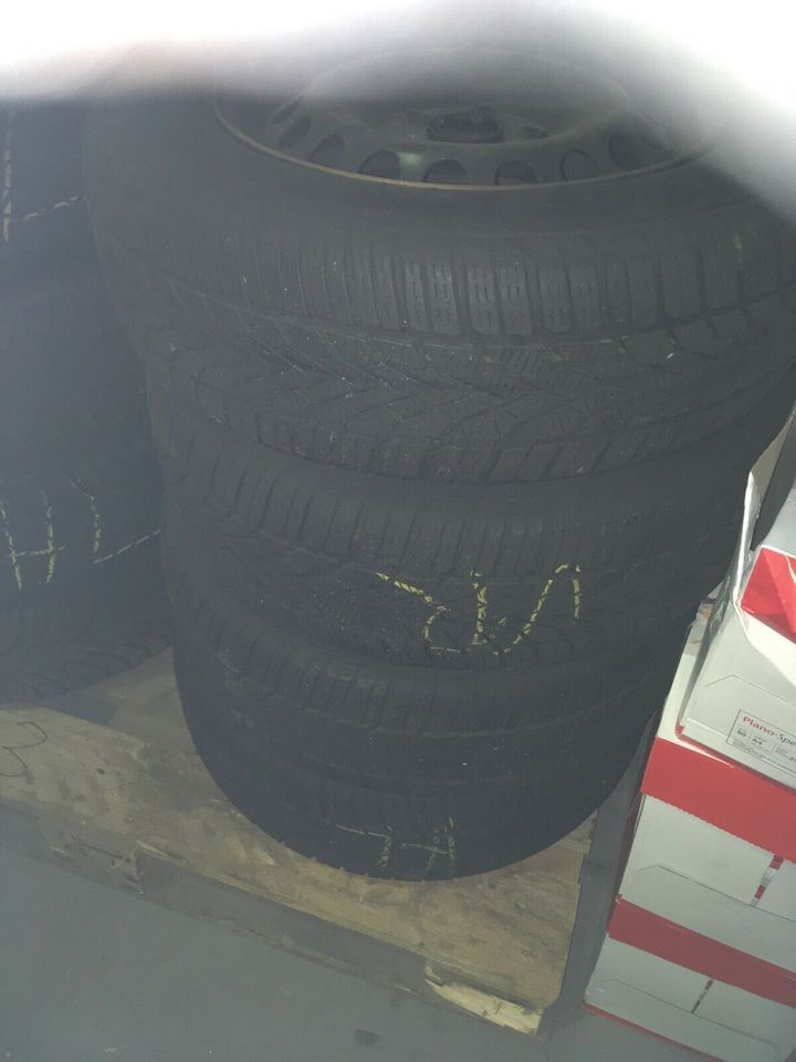 Winterreifen VWCaddy 195/65r15 91t in Wohnste