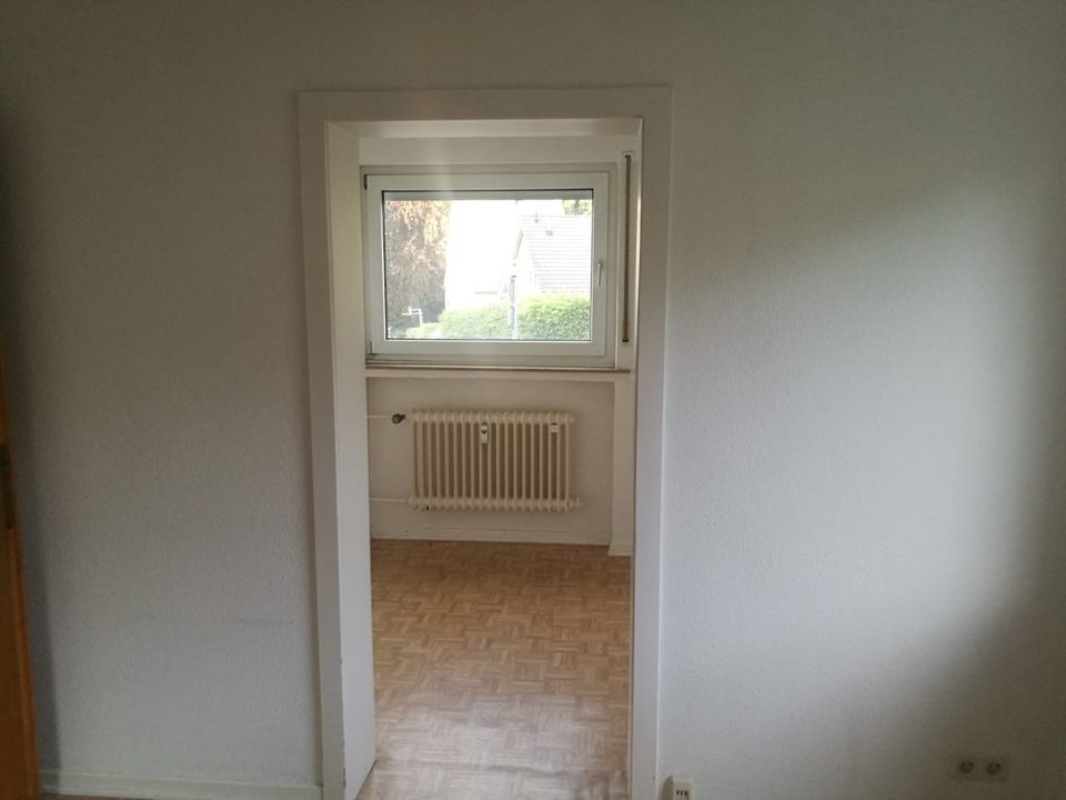 2-Zimmer Souterrain Wohnung mit hohen Decken in Freudenberg