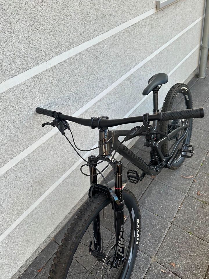 Propain Hugene 2 CF 29" in M mit RockShox Ultimate Fahrwerk in Viernheim