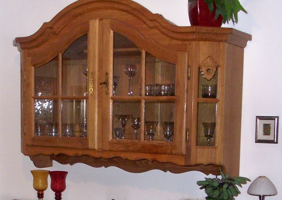 Anrichte (Sideboard) mit Hängevitrine aus massiver Eiche gewachst in Aachen