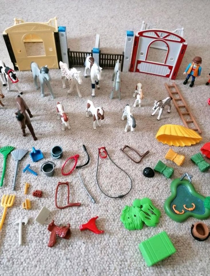 Playmobil Set Pferde Pferdeboxen Kutsche in Vogelsdorf