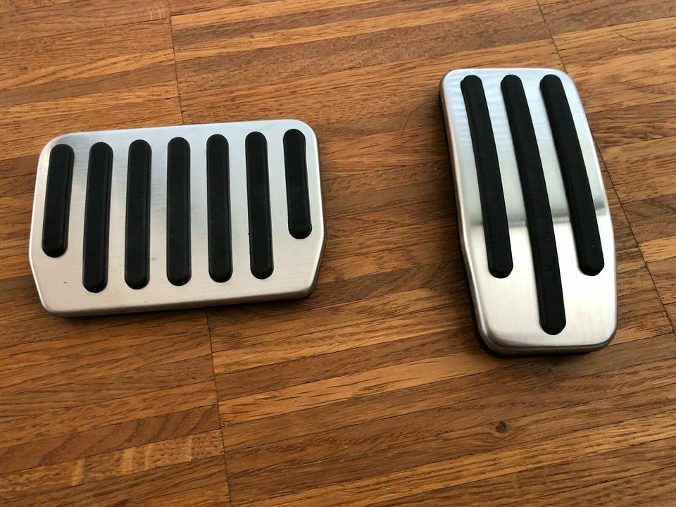 Tesla Model 3 Performance Pedal-Auflagen, 3-teiliges Set in Minden