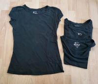 vier schwarze T-Shirts Köln - Mülheim Vorschau
