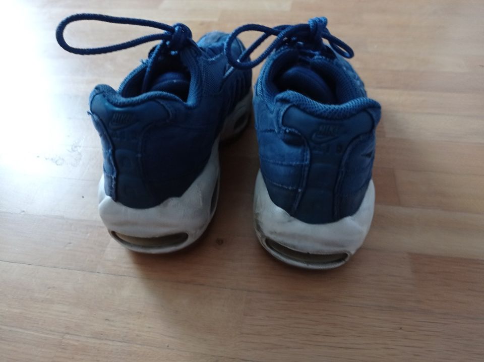 Sneaker von NIKE AIR, Leder, blau, Gr. 37,5 in München