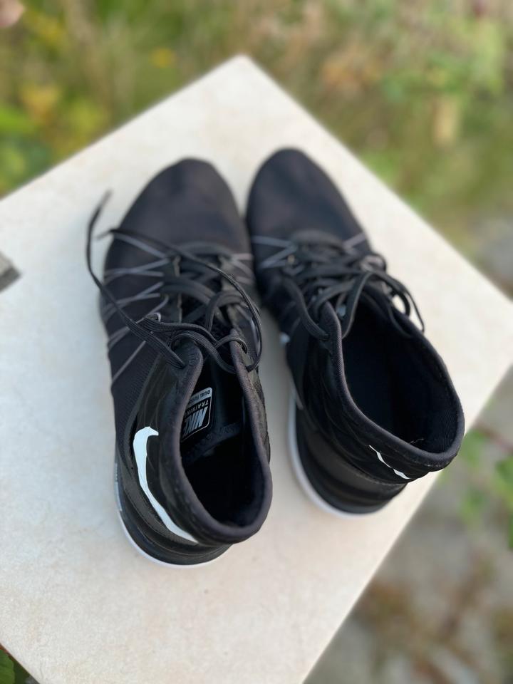 Nike Dual Fusion Hit Turnschuhe/Boxerschuhe Größe 40,5 in Kritzmow