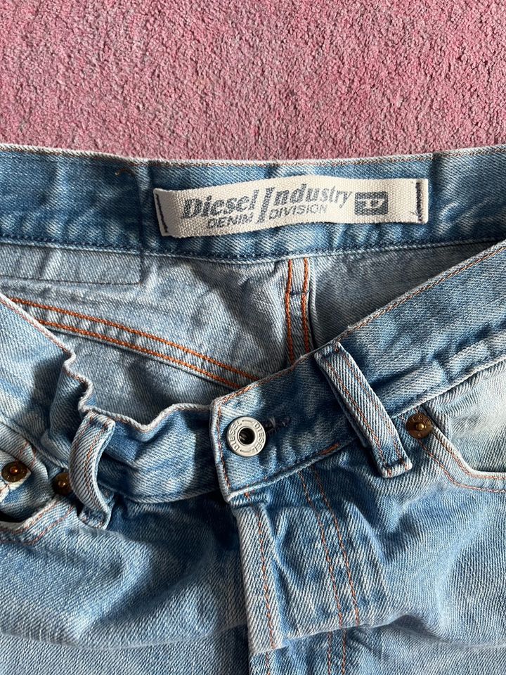 Original Diesel Industries Jeans Shorts Gr. 32 NEU in München