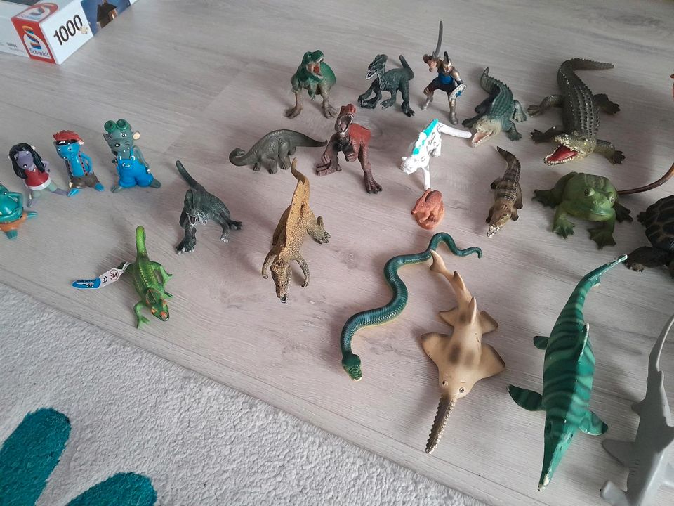 Schleich und bullyland Figuren 110 Stück in Metzingen