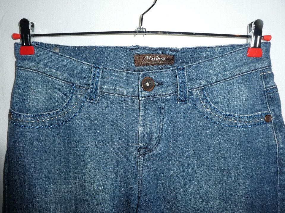 Schöner Jeans-Bermuda von Madoc in Gr. 40 – NEUWERTIG !!! in Pohlheim