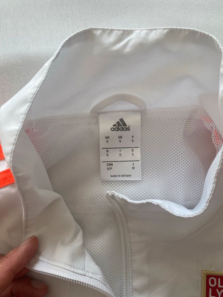 Adidas Olympique Lyonnais in Mörfelden-Walldorf