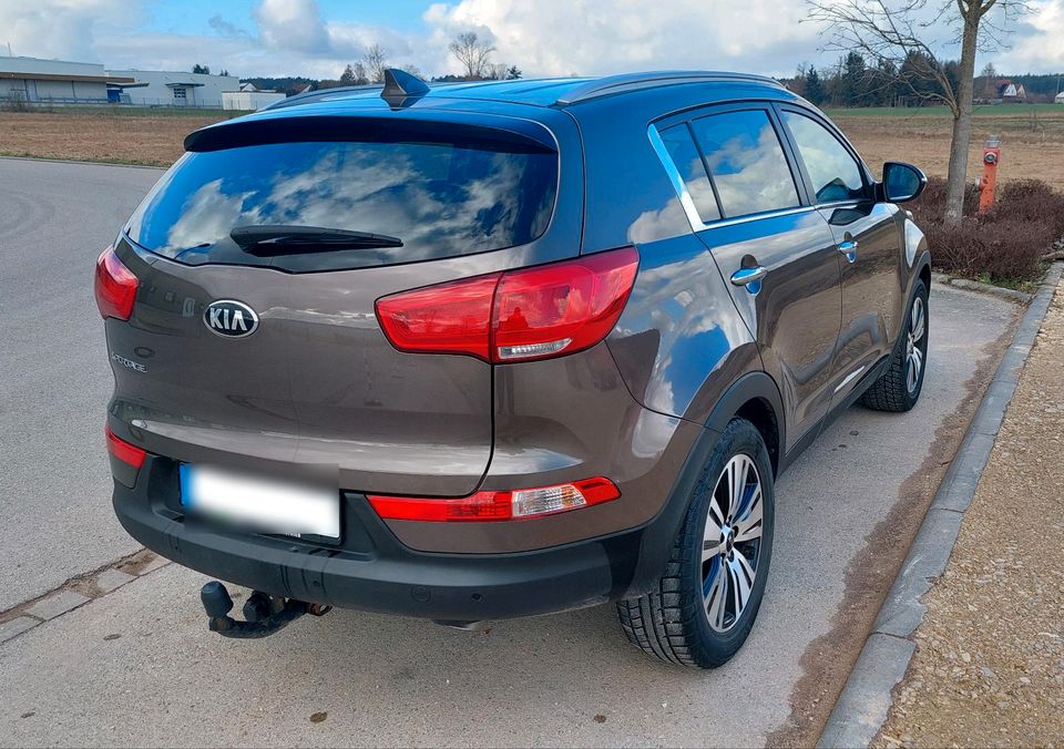 KIA Sportage  2.0 166Ps  Sitzheizung v und h Lenkradheizung in Bechhofen