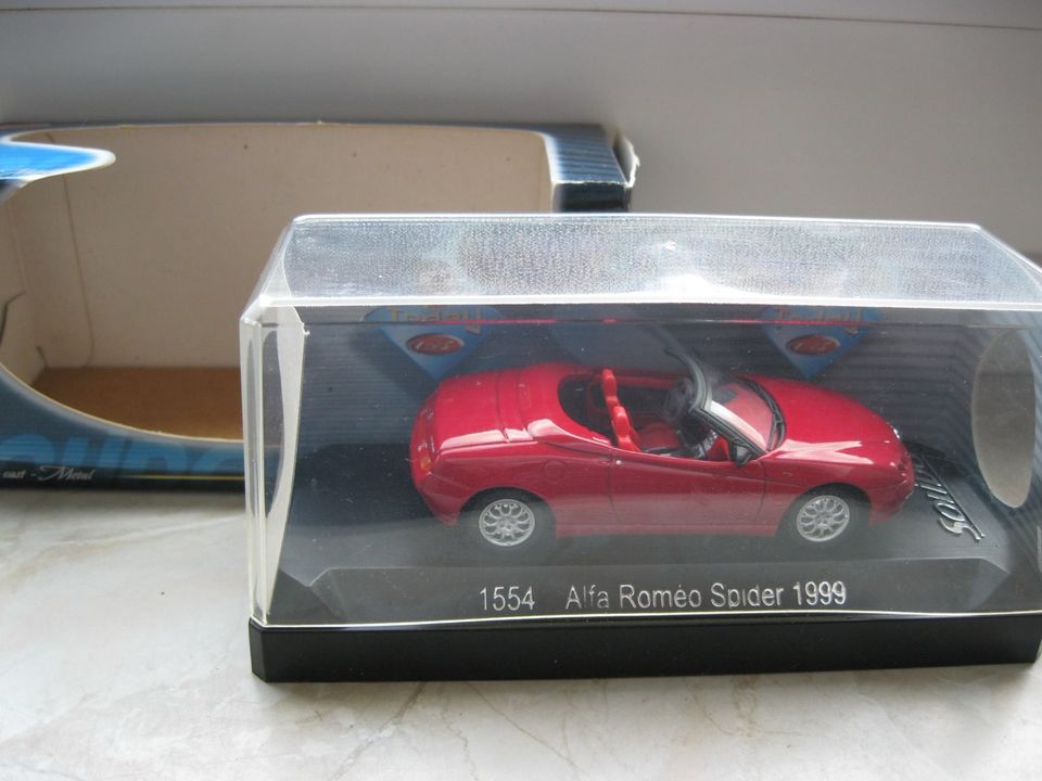 Alfa Romeo Spider 1999 916 Rot Solido 1554 1:43 OVP Modellauto in Bremen