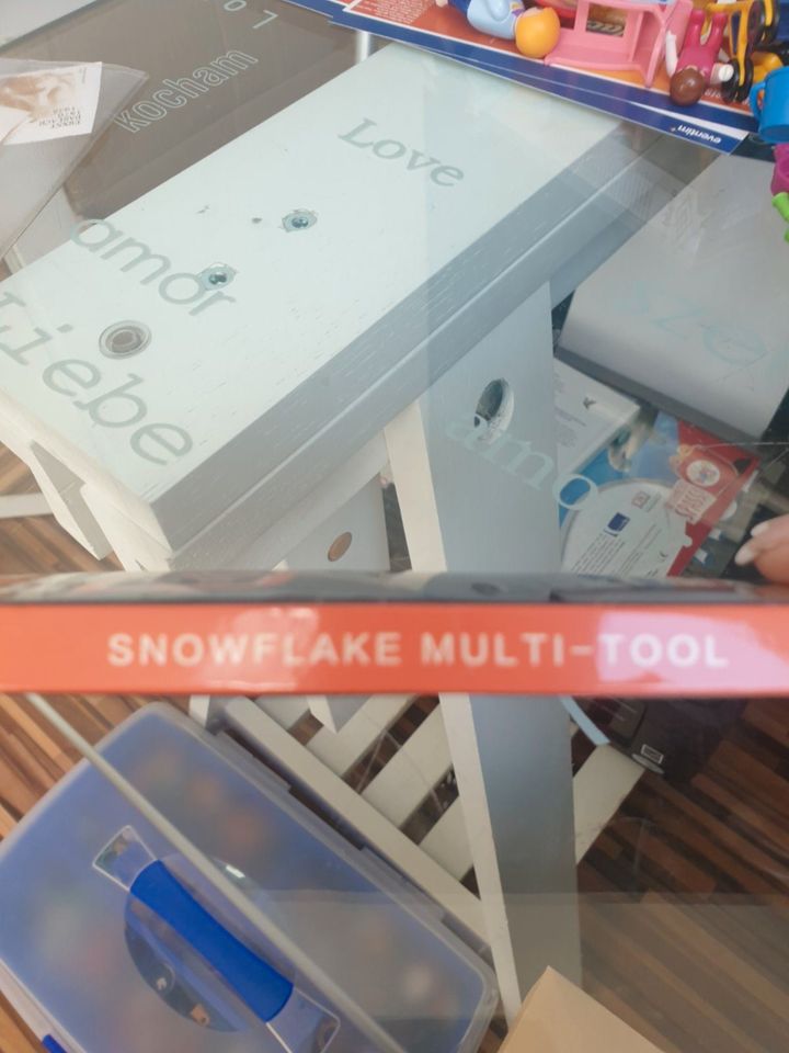 Multi- Tool Snowflake 18 Tools in 1 Neu OVP in Leipzig