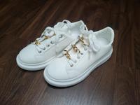 Sneaker weiß mit Gold und Ketten Gr. 36 Top Zustand Bayern - Viechtach Vorschau