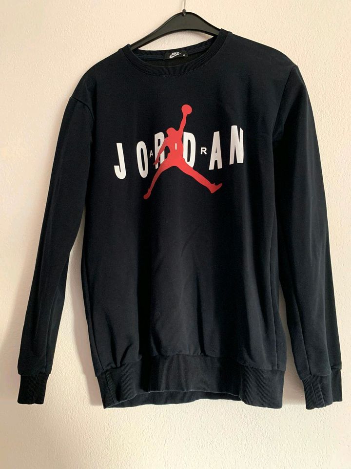 Nike Jordan pullover in Hanau