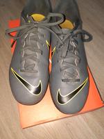 Nike Fußballschuhe Turnschuhe Größe 40 TOP Hessen - Eschenburg Vorschau