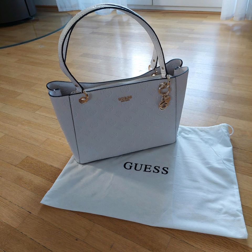 Guess Tasche in Göppingen