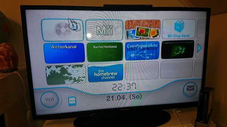 Nintendo Wii mit viel Zubehör und 40 Spielen in Neustadt