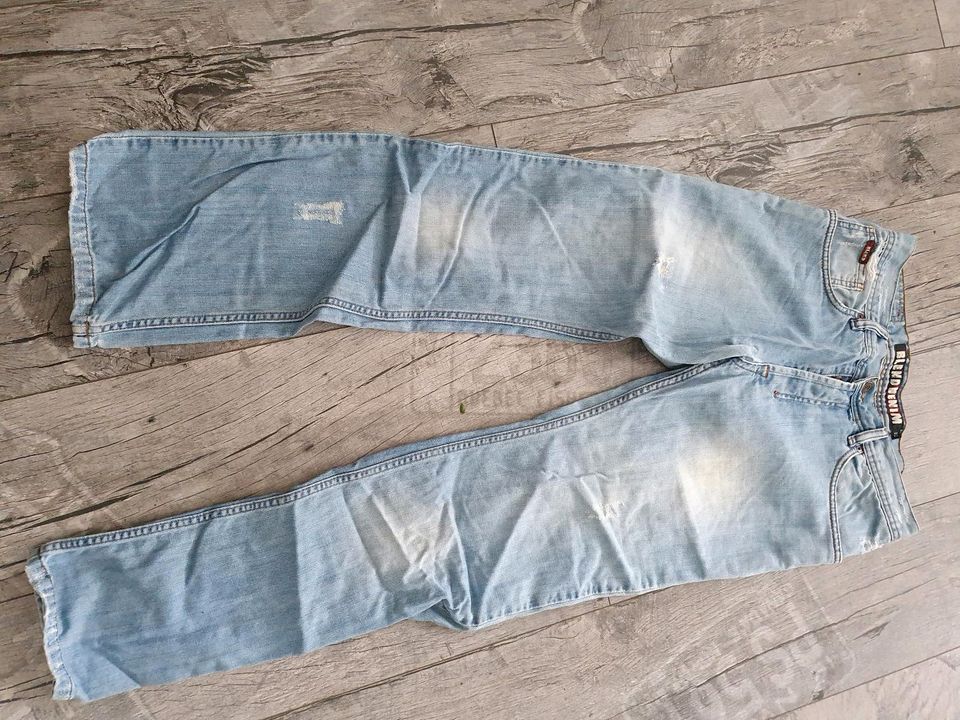 verkaufe gut erhaltene Jeans in Kranzberg