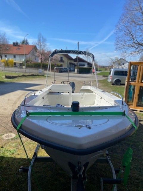 Sportboot mit Konsole  Nydam 550 Yamaha FT 8  FEL in Forstinning