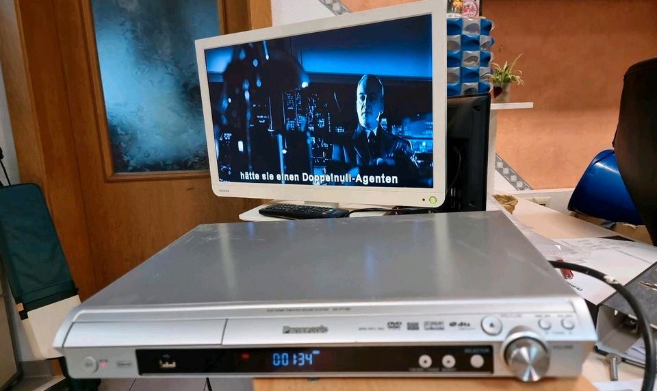 Panasonic DVD Player mit Fernbedienung in Gotha