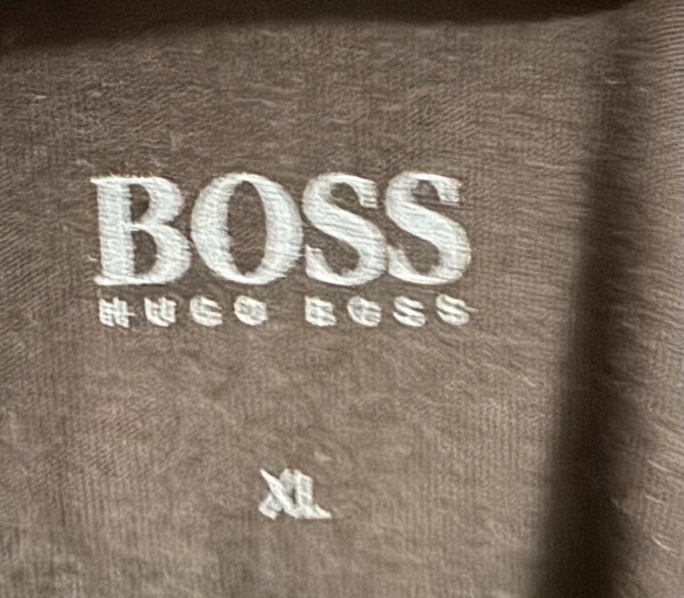 Hugo Boss T-Shirt schwarz xl in Göppingen