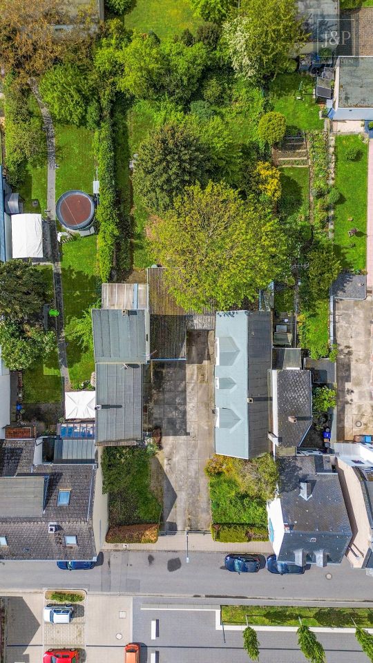 Schönes Einfamilienhaus mit großem Grundstück und ausgebautem Nebengebäude. - Ruhige & zentrale Lage in Koblenz