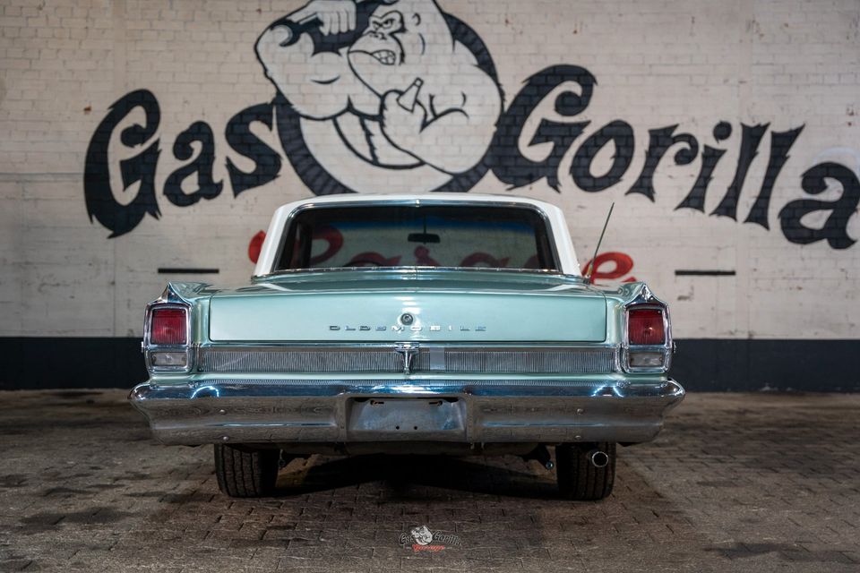 1963 Oldsmobile F-85 Cutlass Coupe V8 Automatik in Solingen