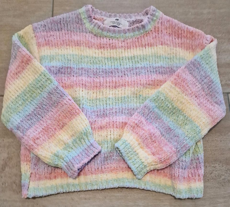 Pullover Regenbogenfarben in Aerzen