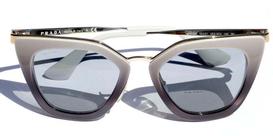 Prada Sonnenbrille SPR 53S mit grauem Farbverlauf in Leipzig