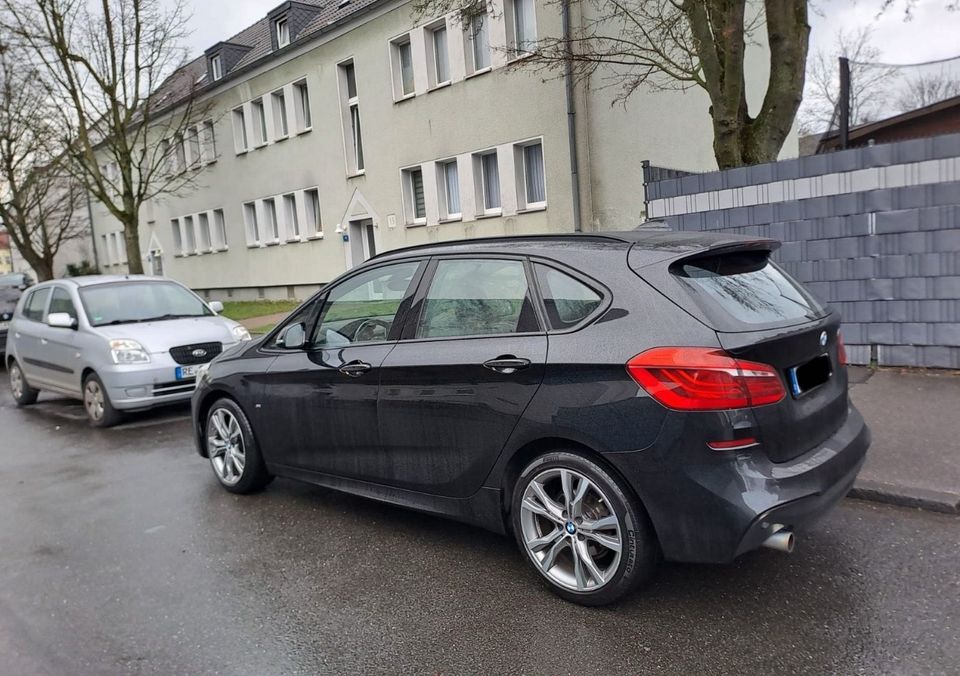 BMW 218d Active Tourer in Gladbeck