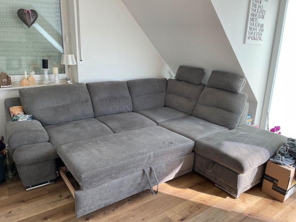 Sofa mit Bettfunktion in Hage