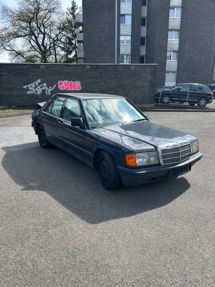 Mercedes Benz 190E* 2.0* Oldtimer* H-Zulassung* Unfall! in Moers