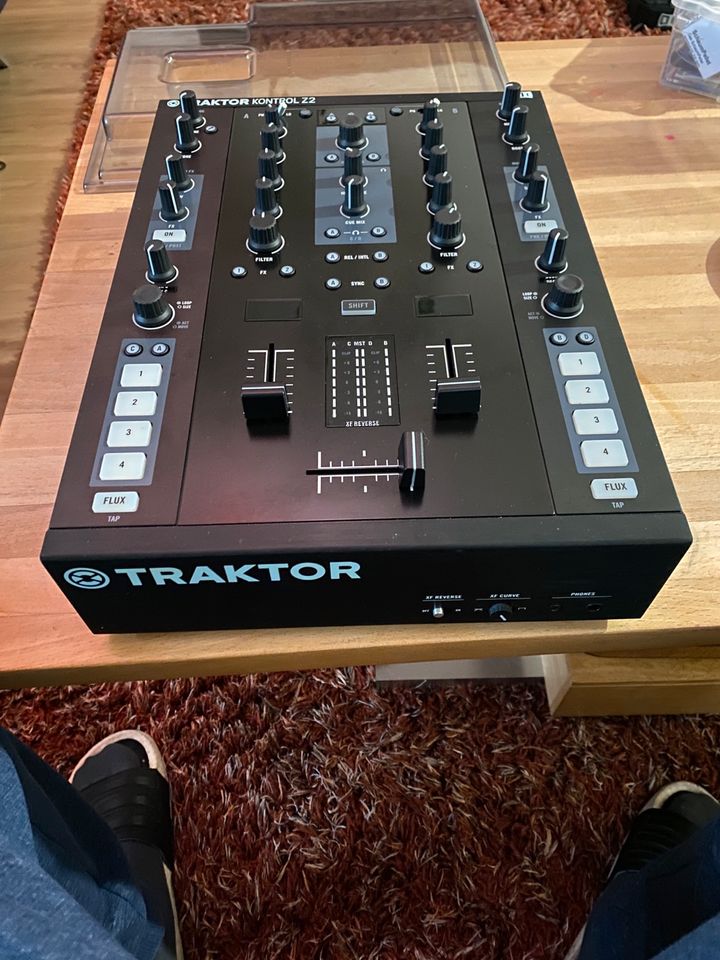 2+2-Kanal DJ Mixer | Traktor Kontrol Z2 von Native Instruments in Wendelstein