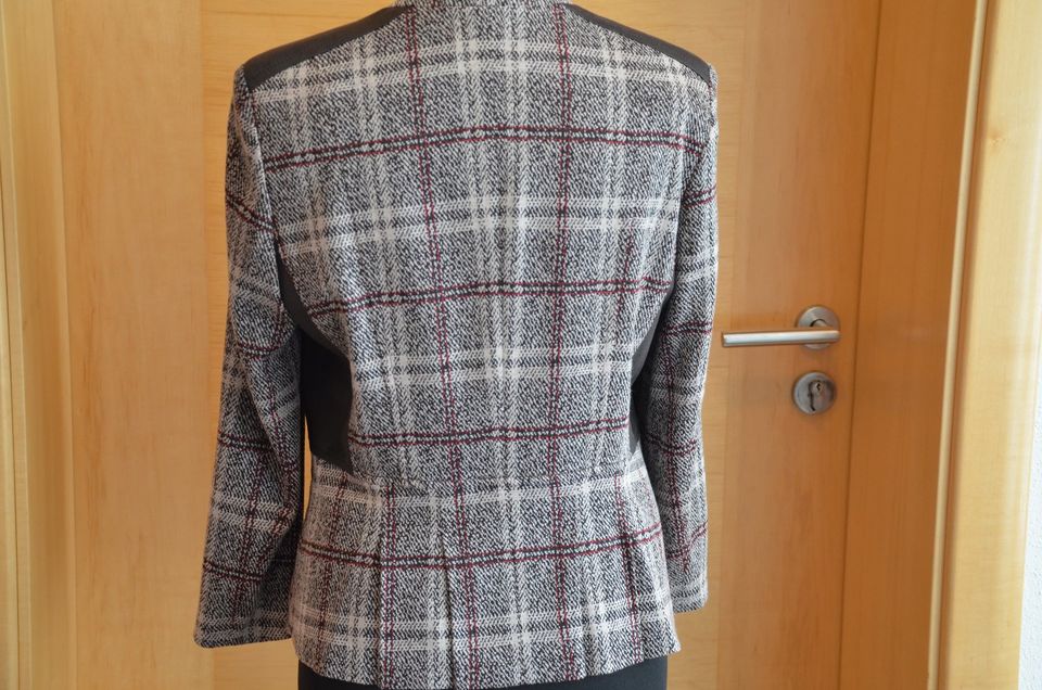 Jacke Blazer von Gerry Weber Gr. 38 braun beige karriert in Bodenkirchen