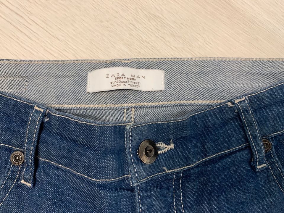 Zara Man Herren Jeans - Größe M - blau in Bad Marienberg