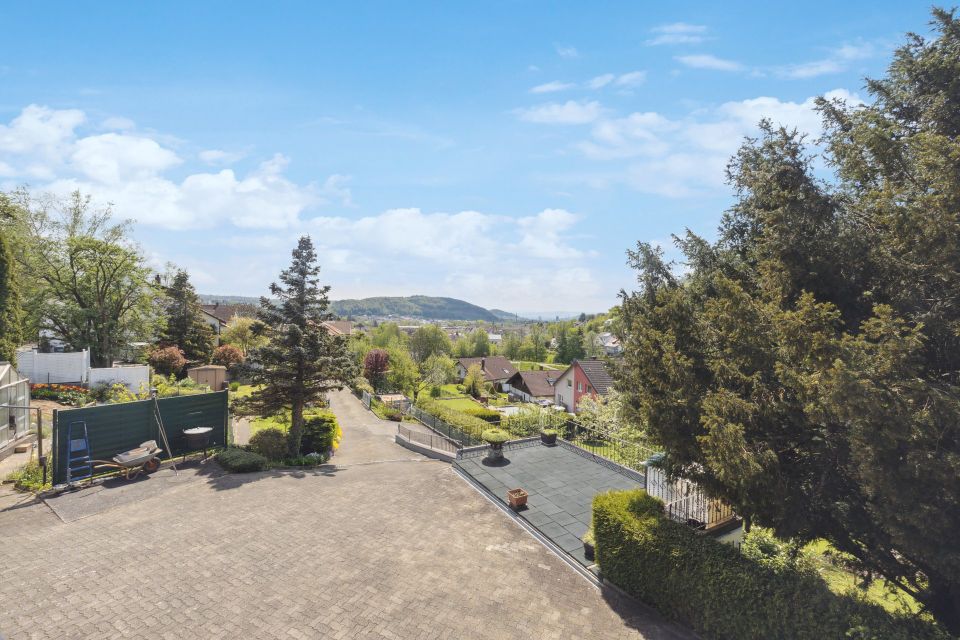 Wow, MEGA-Haus für 2 Familien! Riesiges Grundstück! Lörrach Hauingen mit Ausblick!!! Besichtigung!!! in Lörrach