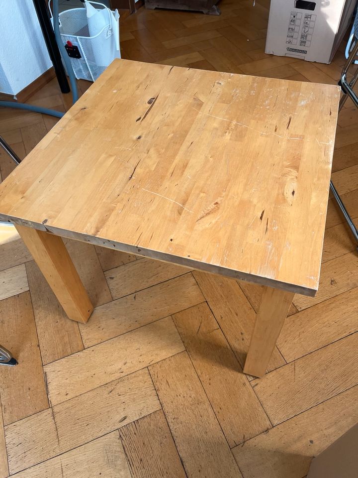 Ein sehr stabiler Tisch in Mannheim