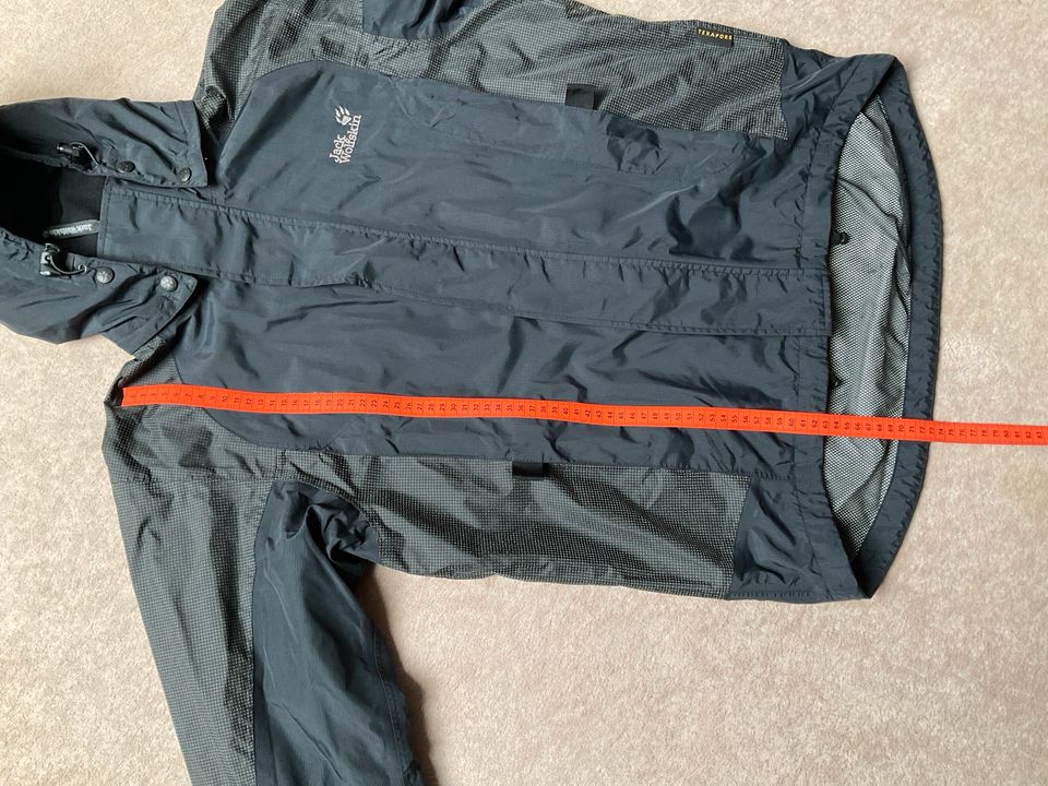 Jack Wolfskin, Radregenjacke, unisex, Gr.S, fällt  größer aus. in Delbrück