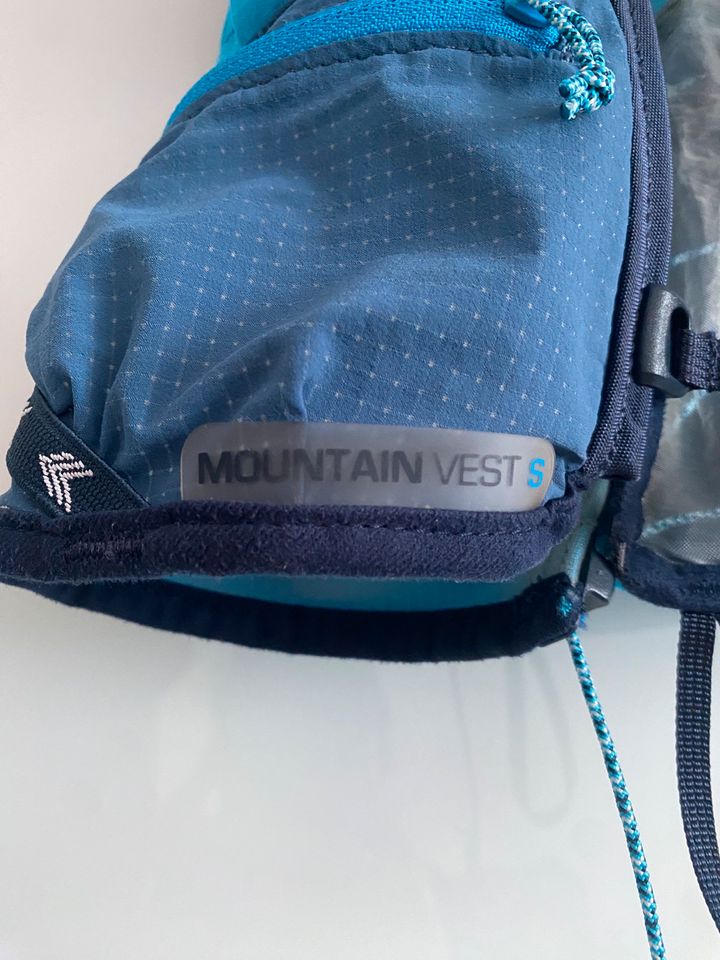 Ultimate Direction Mountain Vest 4.0 Größe S in Buseck