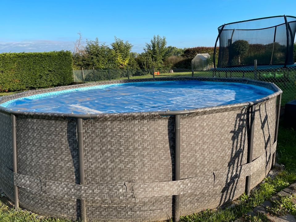 Pool 488cm 20.000l Neu mit Steinbach Pumpe und viel Zubehör in Inden